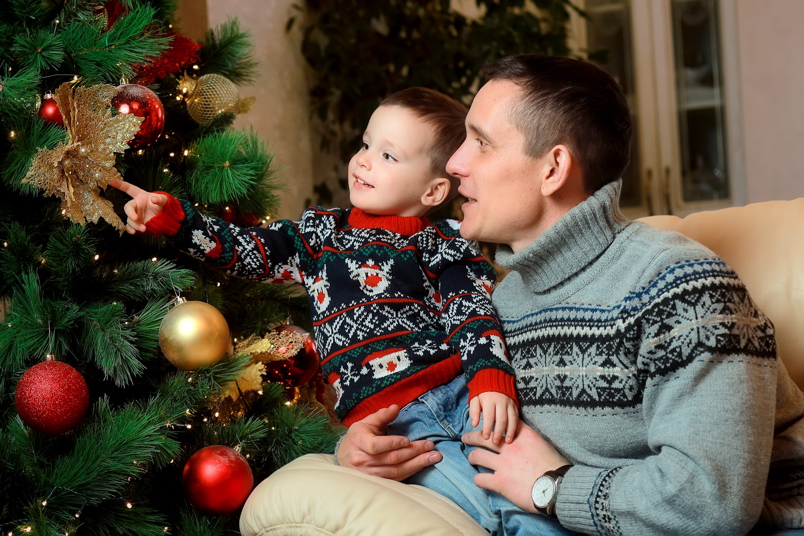 A Douglas Magyarország karácsonyi LMBTQ-reklámmal érzékenyít